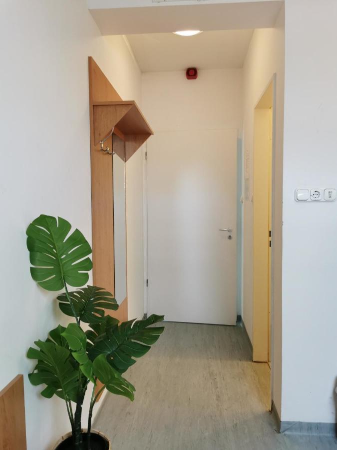 Hid Ifjusagi Szallo Hostel Dunaújváros Exterior foto